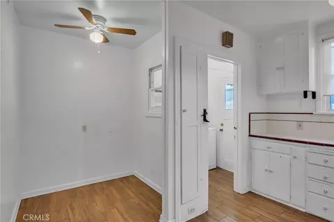 Entry Way - 79 N Berkeley Ave, Pasadena, CA 91107 photo 2 of 4