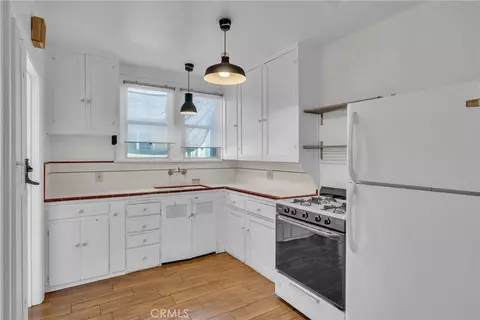Kitchen - 79 N Berkeley Ave, Pasadena, CA 91107 photo 1 of 3
