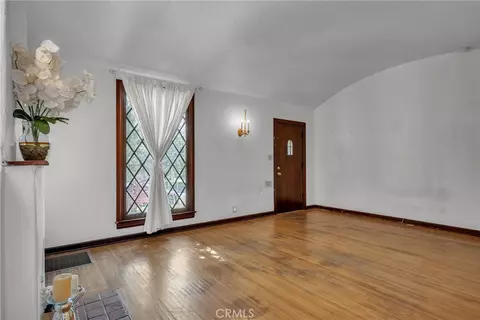 Living - 79 N Berkeley Ave, Pasadena, CA 91107 photo 1 of 4