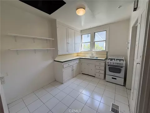 Kitchen - 79 N Berkeley Ave, Pasadena, CA 91107 photo 3 of 3