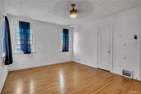Bedroom - 79 N Berkeley Ave, Pasadena, CA 91107 photo 2 of 6