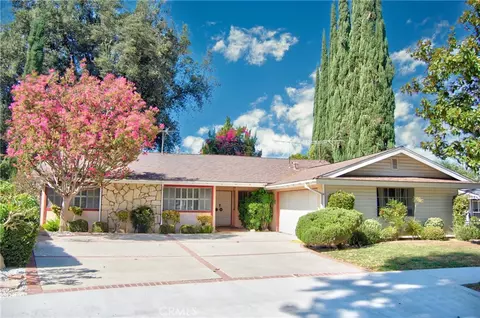 23323 Ostronic, Woodland Hills, CA 91367