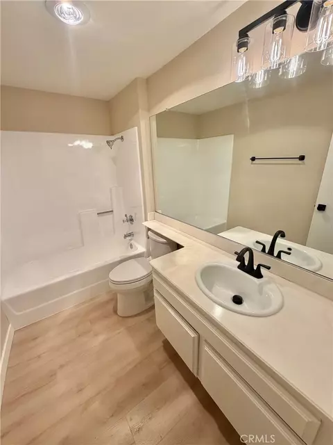 Bath - 4430 Lubbock Dr #D, Simi Valley, CA 93063 photo 3 of 3