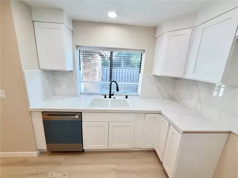 Kitchen - 4430 Lubbock Dr #D, Simi Valley, CA 93063 photo 4 of 4