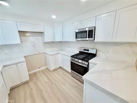 Kitchen - 4430 Lubbock Dr #D, Simi Valley, CA 93063 photo 2 of 4