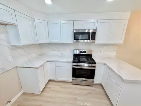 Kitchen - 4430 Lubbock Dr #D, Simi Valley, CA 93063 photo 3 of 4