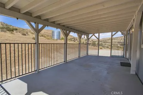 Exterior - 1451 E Soledad Pass Rd, Palmdale, CA 93550 photo 2 of 5