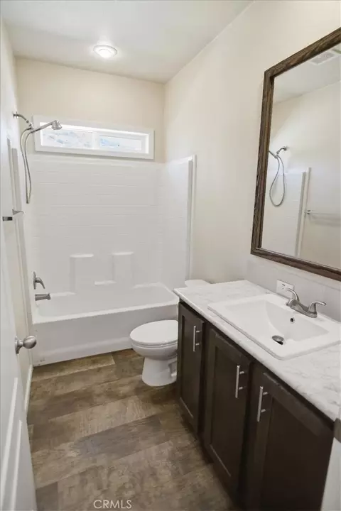 Bath - 1451 E Soledad Pass Rd, Palmdale, CA 93550 photo 2 of 2