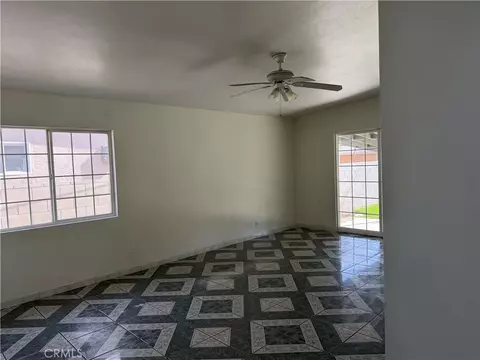 2601 Dore Dr, Bakersfield, CA 93304 photo 5
