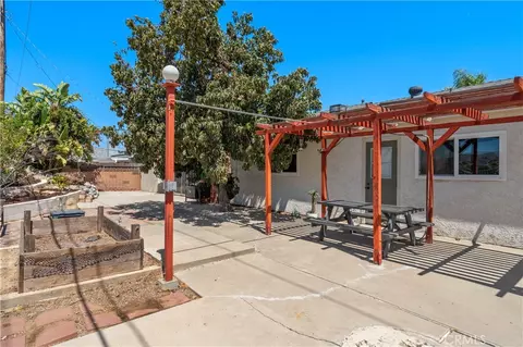 Exterior - 789 Hudspeth St, Simi Valley, CA 93065 photo 9 of 10