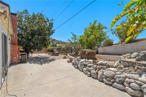 Exterior - 789 Hudspeth St, Simi Valley, CA 93065 photo 6 of 10