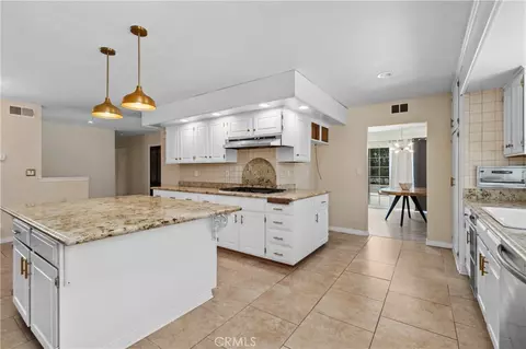 Kitchen - 789 Hudspeth St, Simi Valley, CA 93065 photo 2 of 5