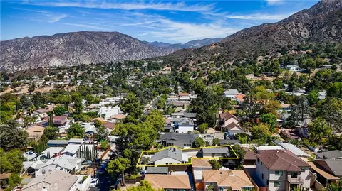 View/Area - 10512 Samoa Ave, Tujunga, CA 91042 photo 6 of 7