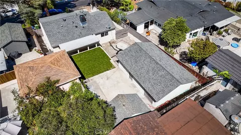View/Area - 10512 Samoa Ave, Tujunga, CA 91042 photo 2 of 7