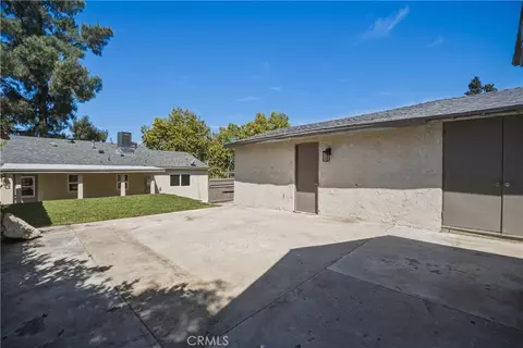 Exterior - 10512 Samoa Ave, Tujunga, CA 91042 photo 7 of 8