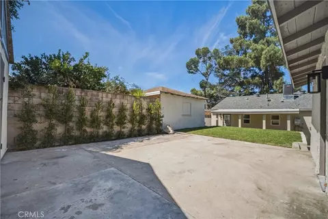 Exterior - 10512 Samoa Ave, Tujunga, CA 91042 photo 8 of 8