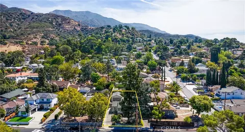 View/Area - 10512 Samoa Ave, Tujunga, CA 91042 photo 4 of 7