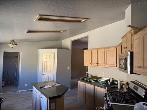 Entry Way - 11647 Cameron Canyon Rd, Mojave, CA 93501 photo 1 of 1