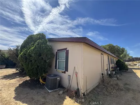 Exterior - 11647 Cameron Canyon Rd, Mojave, CA 93501 photo 4 of 15