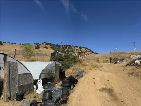 Exterior - 11647 Cameron Canyon Rd, Mojave, CA 93501 photo 14 of 15