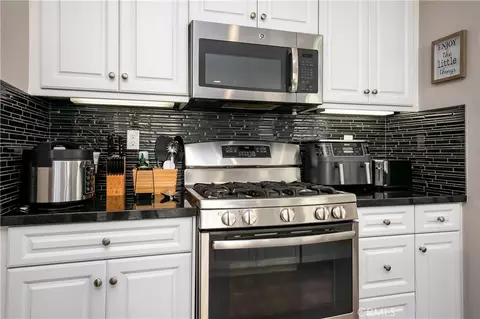 Kitchen - 21716 Propello, Saugus, CA 91350 photo 2 of 3