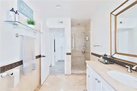 Bath - 2355 Peninsula, Oxnard, CA 93035 photo 7 of 9