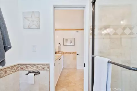 Bath - 2355 Peninsula, Oxnard, CA 93035 photo 5 of 9