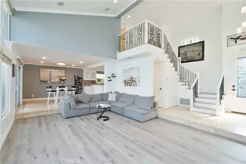 Living - 2355 Peninsula, Oxnard, CA 93035 photo 1 of 3