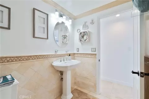 Bath - 2355 Peninsula, Oxnard, CA 93035 photo 9 of 9
