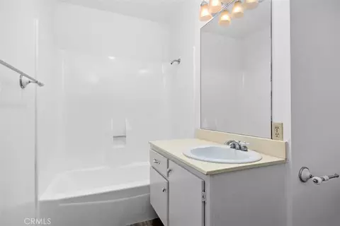 Bath - 2399 Jefferson #5, Carlsbad, CA 92008 photo 3 of 4