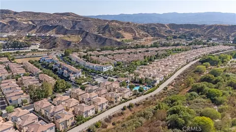 View/Area - 21737 Propello, Saugus, CA 91350 photo 3 of 5