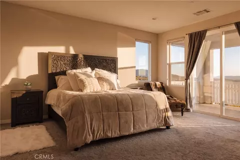 Bedroom - 28511 Sparrow Way, Saugus, CA 91350 photo 1 of 4
