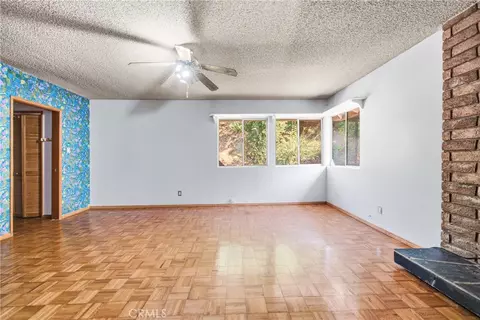Living - 2125 Eastedge, Glendale, CA 91206 photo 8 of 8