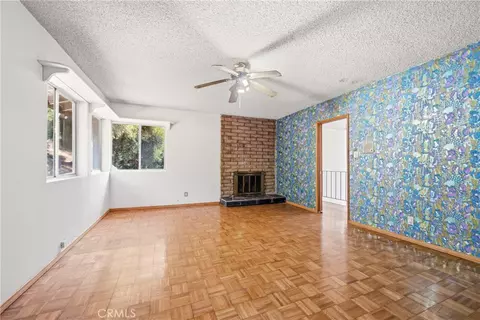 Living - 2125 Eastedge, Glendale, CA 91206 photo 7 of 8