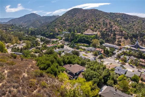 View/Area - 2125 Eastedge, Glendale, CA 91206 photo 4 of 7