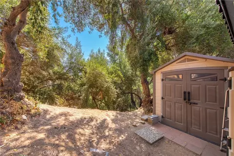 Exterior - 2125 Eastedge, Glendale, CA 91206 photo 14 of 15