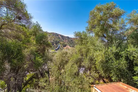 Exterior - 2125 Eastedge, Glendale, CA 91206 photo 12 of 15