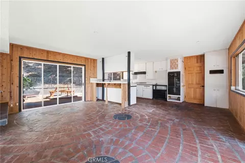 Living - 2125 Eastedge, Glendale, CA 91206 photo 1 of 8