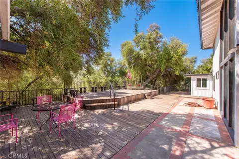 Exterior - 2125 Eastedge, Glendale, CA 91206 photo 7 of 15