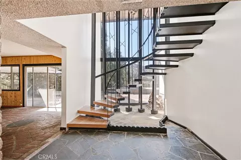 Entry Way - 2125 Eastedge, Glendale, CA 91206 photo 1 of 4