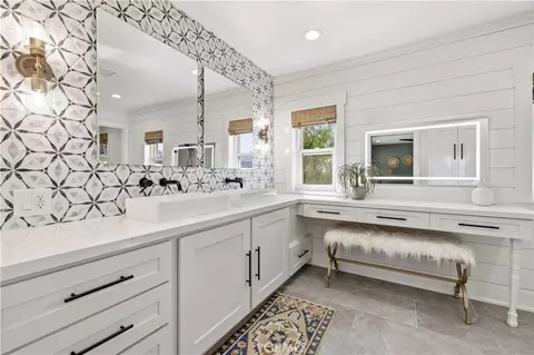 Bath - 34530 Acton Canyon Rd, Acton, CA 93510 photo 8 of 10