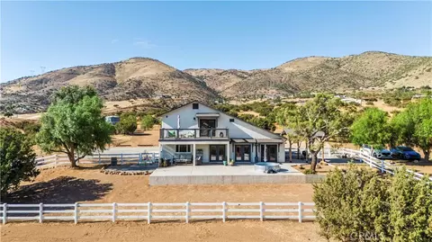 Exterior - 34530 Acton Canyon Rd, Acton, CA 93510 photo 10 of 10