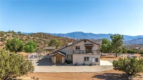Exterior - 34530 Acton Canyon Rd, Acton, CA 93510 photo 2 of 10