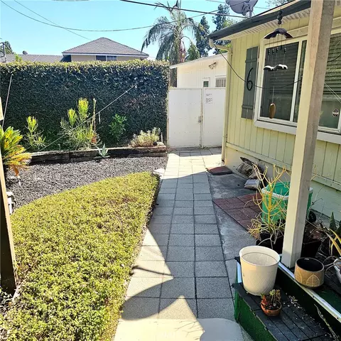 Exterior - 2056 E Villa, Pasadena, CA 91107 photo 7 of 9
