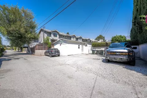 Exterior - 2056 E Villa, Pasadena, CA 91107 photo 9 of 9