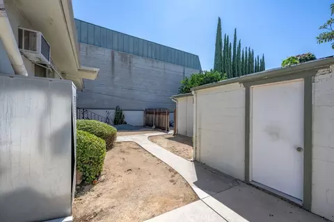 Exterior - 2056 E Villa, Pasadena, CA 91107 photo 3 of 9
