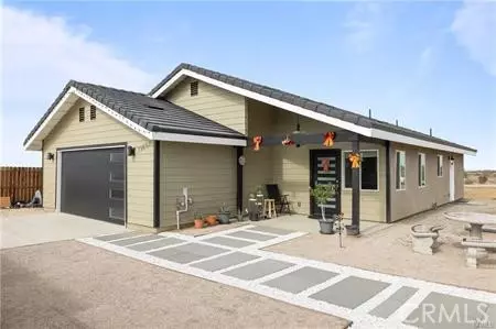 Exterior - 13857 E Avenue G2, Lancaster, CA 93535 photo 3 of 5