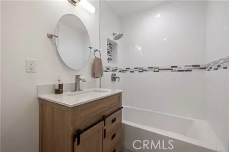 Bath - 13857 E Avenue G2, Lancaster, CA 93535 photo 1 of 2