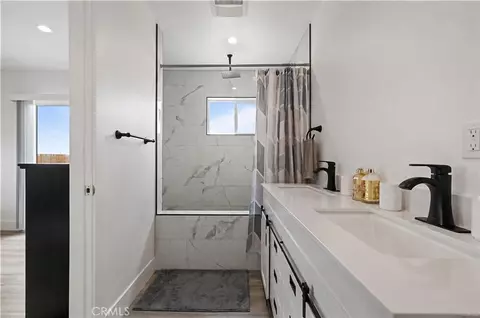 Bath - 13857 E Avenue G2, Lancaster, CA 93535 photo 2 of 2