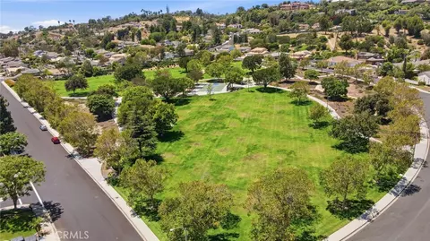 View/Area - 696 Corte Vina, Camarillo, CA 93010 photo 13 of 13
